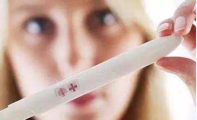 <b>深圳哪些人可以代怀，深圳人工受孕是什么意思：深圳哪里可以做人工受孕</b>